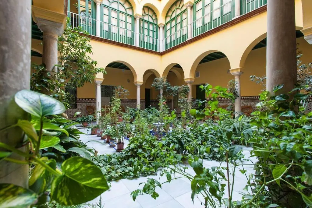 Apartment Loft Con Encanto En Casa Palacio Junto Catedral Wifi Seville Spain