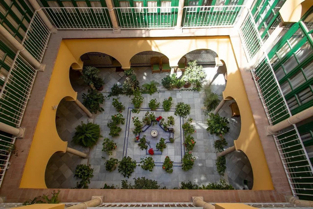 LOFT CON ENCANTO en Casa Palacio JUNTO CATEDRAL WIFI Sevilla