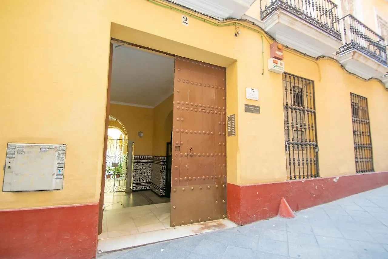LOFT CON ENCANTO en Casa Palacio JUNTO CATEDRAL WIFI Sevilla 0*,  España