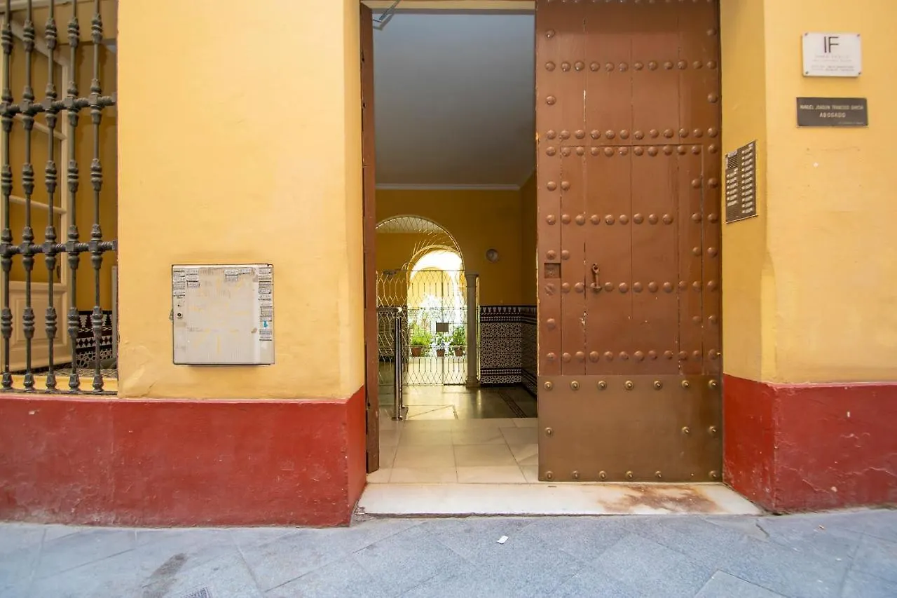 LOFT CON ENCANTO en Casa Palacio JUNTO CATEDRAL WIFI Sevilla
